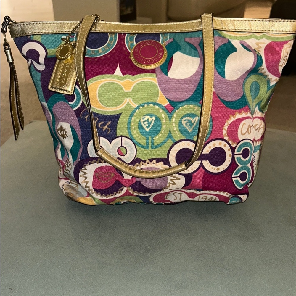 Coach Poppy C Graffiti with Gold Accents, gold hangtag & gold medallion